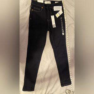 NWT Anne Klein Jeans Size 4